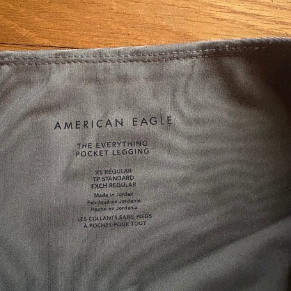 American Eagle everything pocket legging